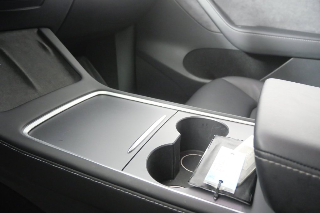 Used 2023  Tesla Performance image 24