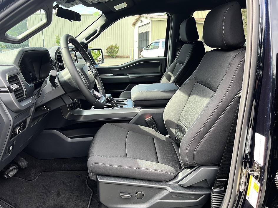 New 2026 Antimatter Blue Metallic Ford XLT image 11