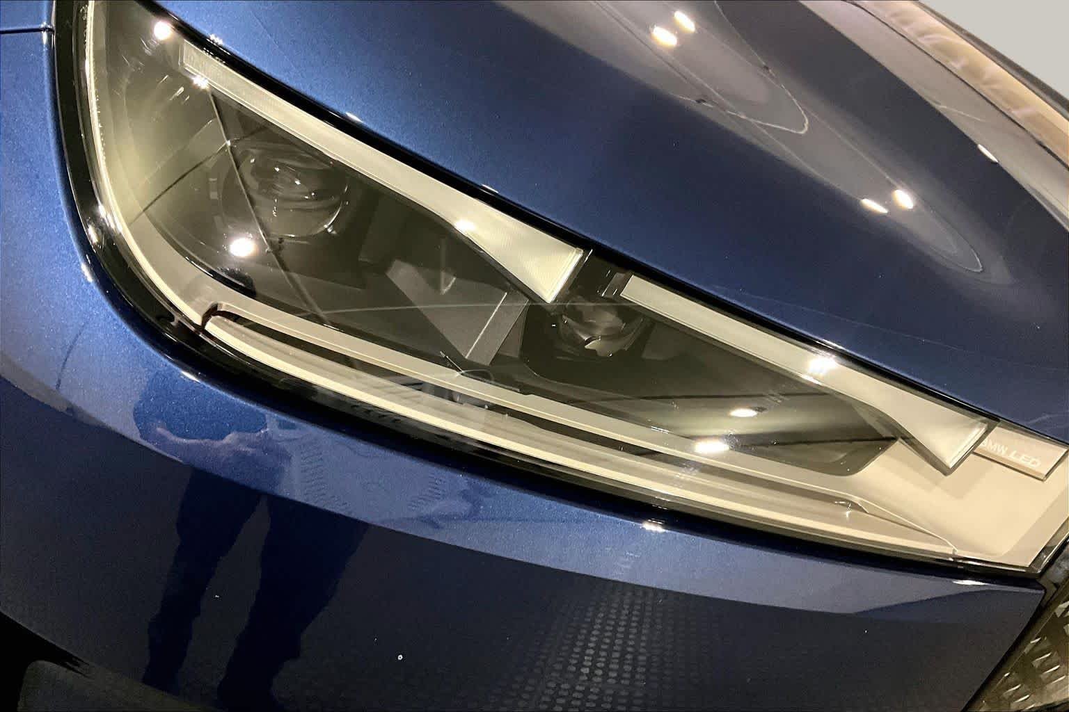 Used 2024 Phytonic Blue Metallic BMW xDrive50 image 26
