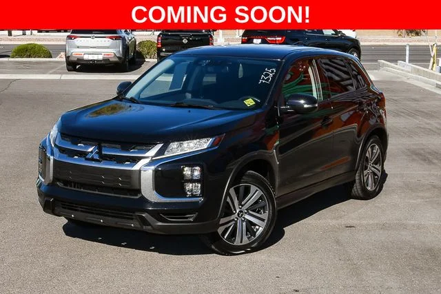 Used 2024 Gray Mitsubishi 4WD image 9