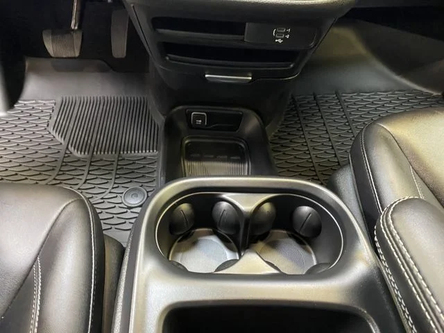 2026 Chrysler Pacifica Select - Photo 47