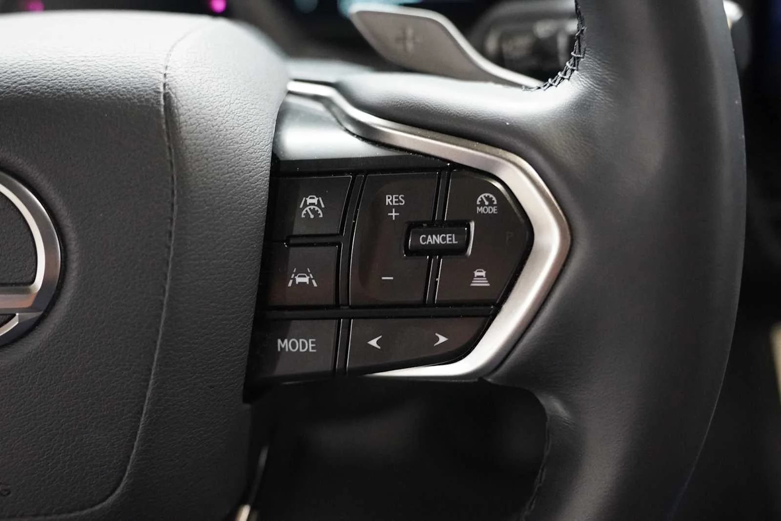 Used 2024 Incognito Lexus Premium+ image 20
