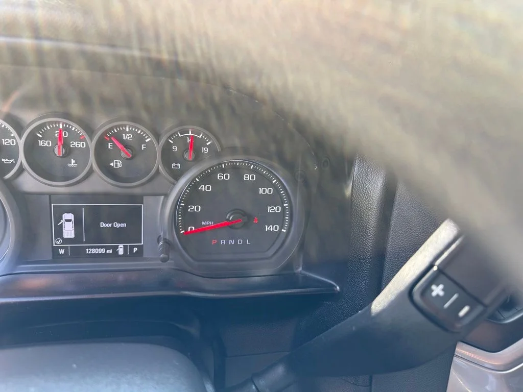 Used 2021 Gray Chevrolet Custom image 33