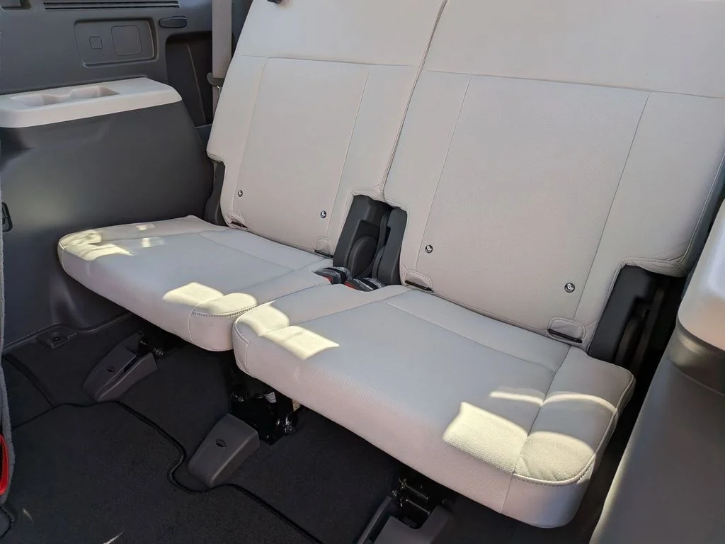 New 2026 Gray Hyundai SE image 24