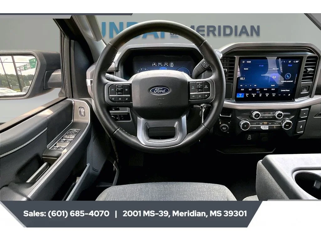 Used 2025 Agate Black Metallic Ford XLT image 5