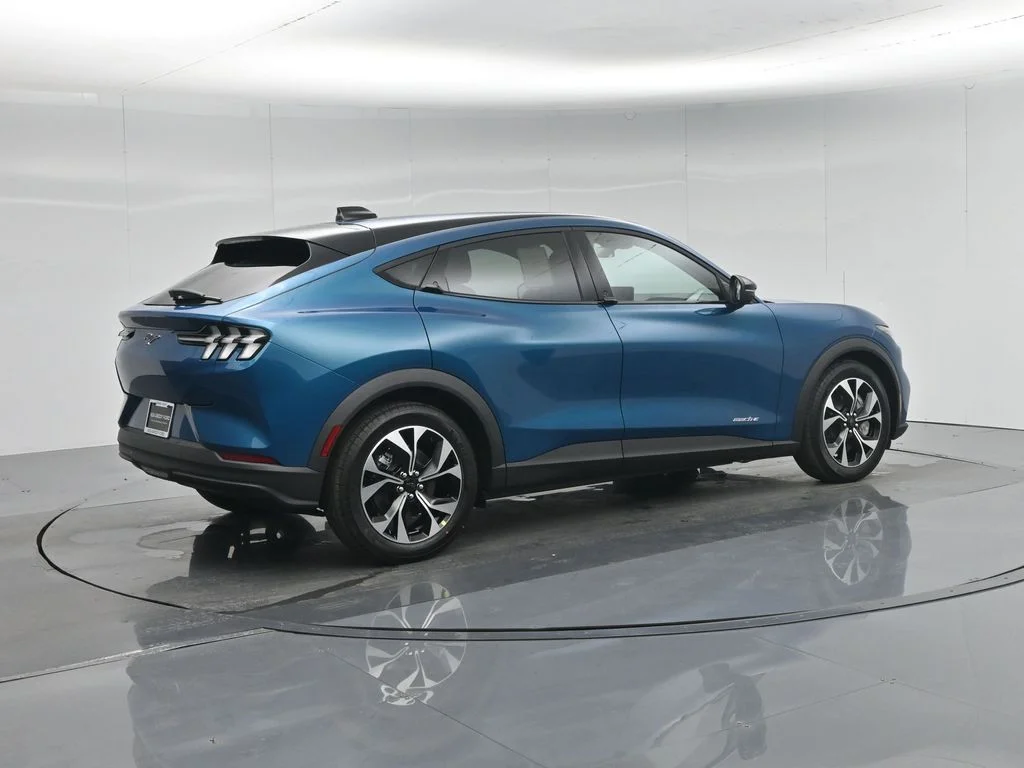 New 2026 Adriatic Blue Metallic Ford Select image 25