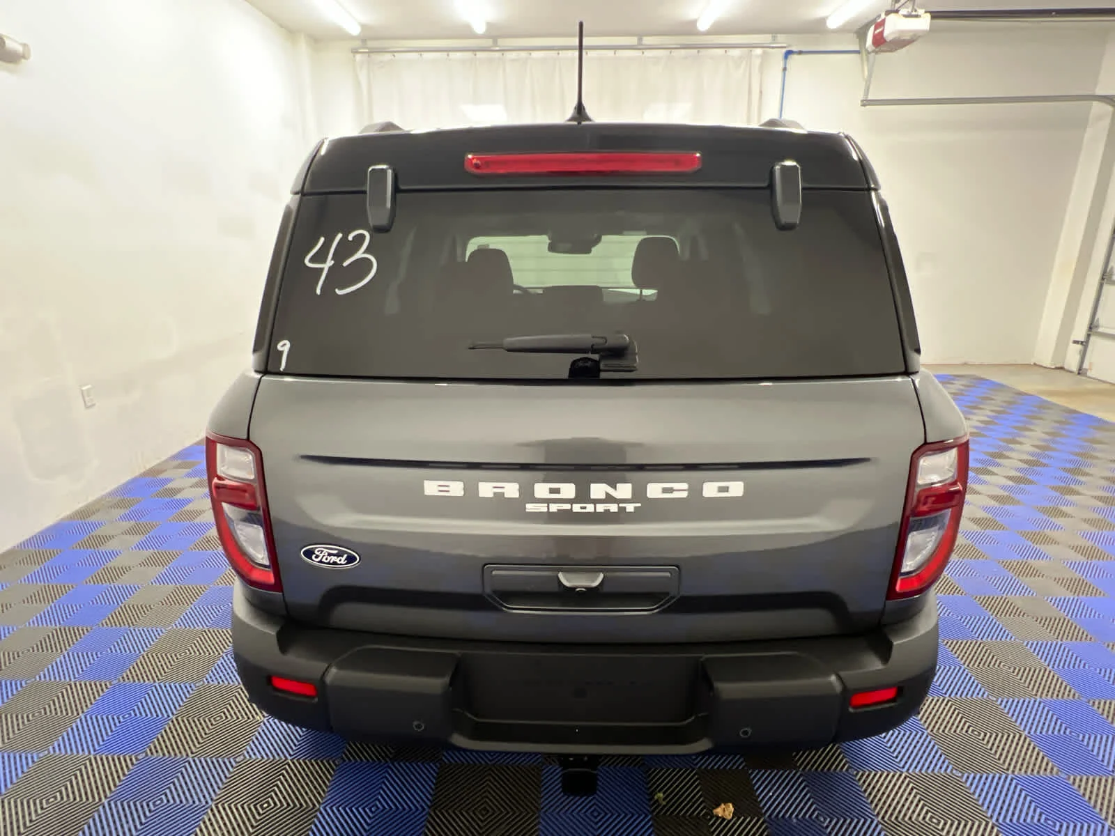 New 2026 Carbonized Gray Metallic Ford Badlands image 7