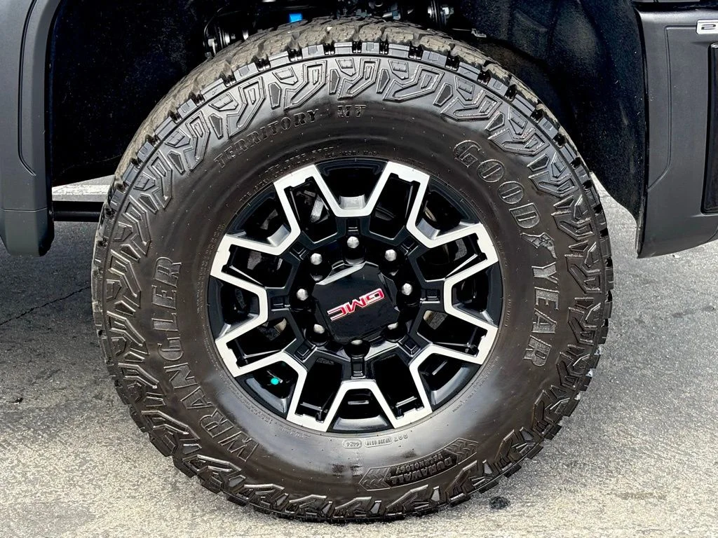 2025 GMC Sierra 2500HD AT4X - Photo 39