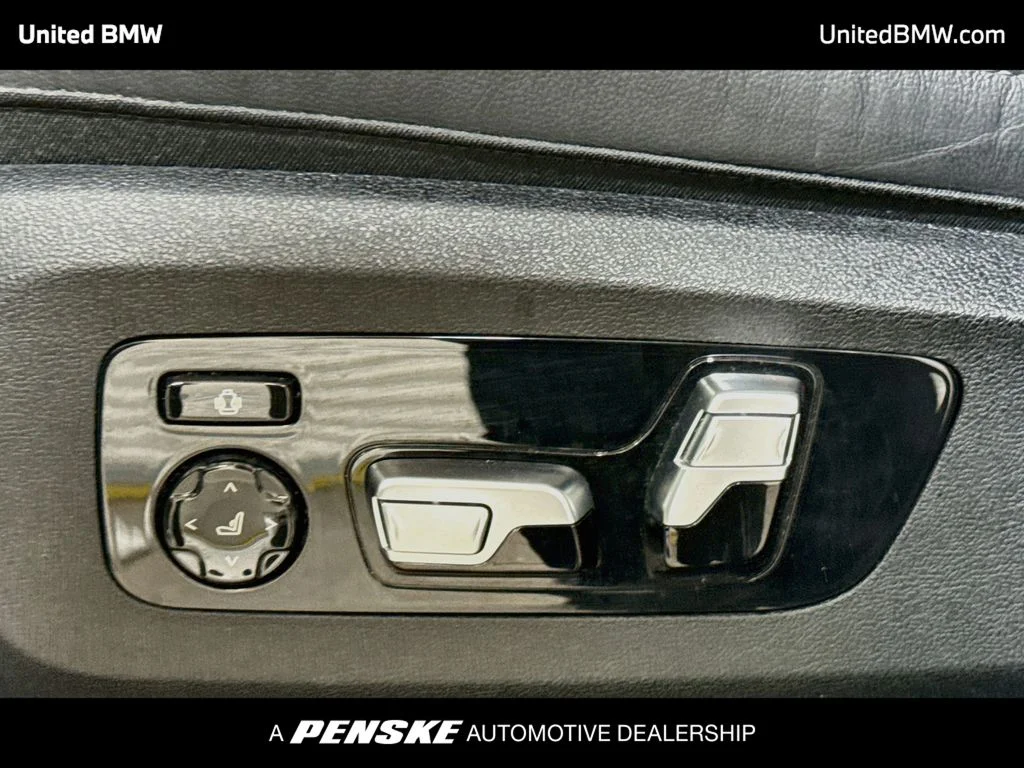 Used 2021 Alpine White BMW xDrive40i image 11