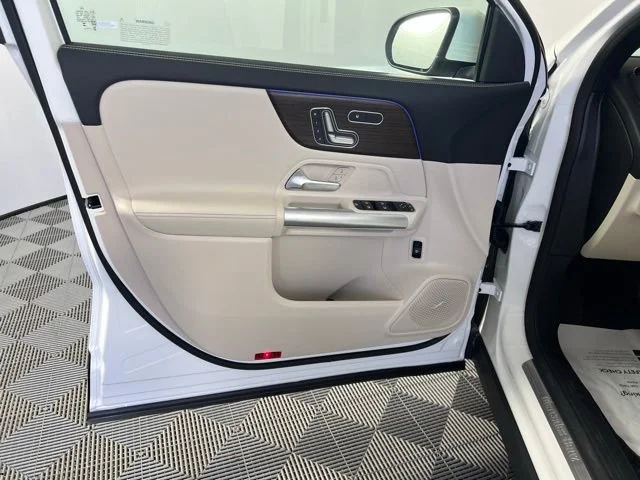 New 2026 Polar White Mercedes-Benz GLA 250 image 58