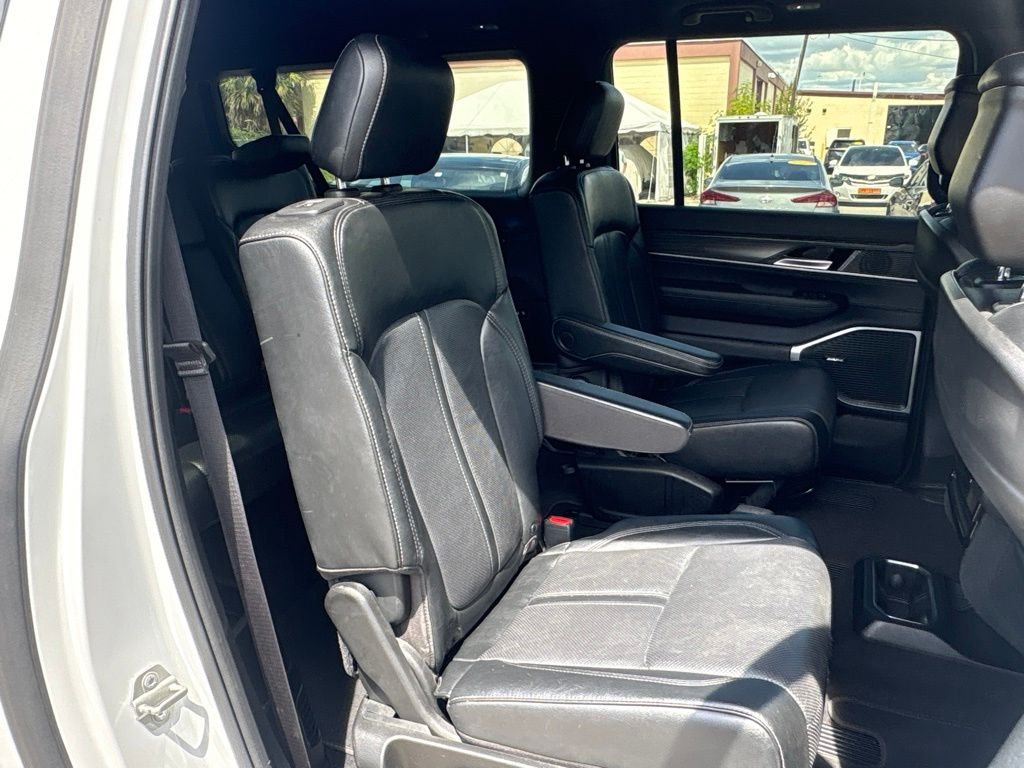 2024 Jeep Wagoneer L Series II - Photo 20