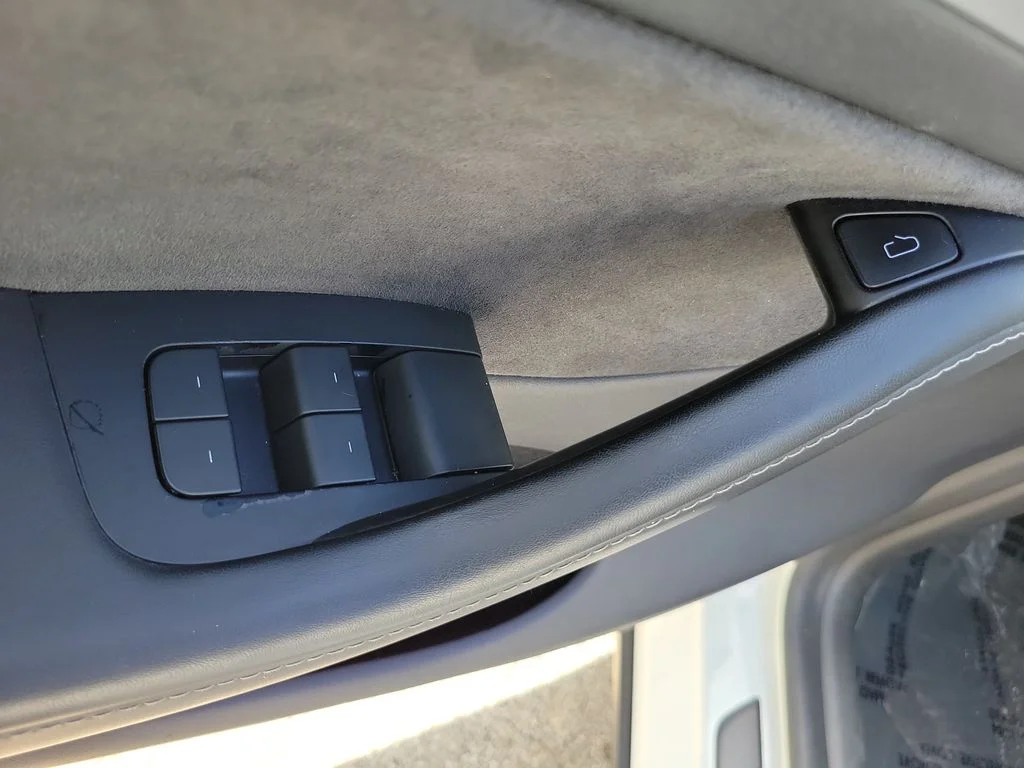 Used 2024 White Tesla Long Range image 23