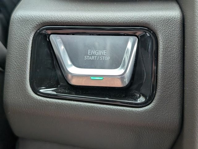 Used 2026  GMC Elevation image 26