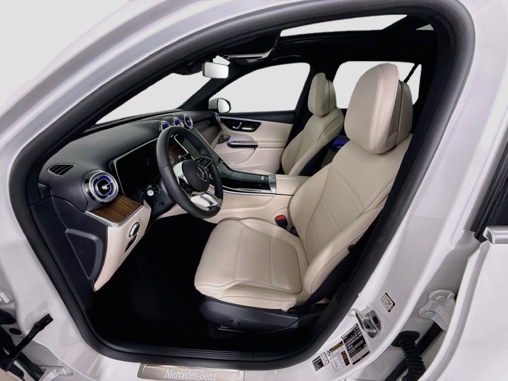 Used 2026  Mercedes-Benz GLC 300 image 19