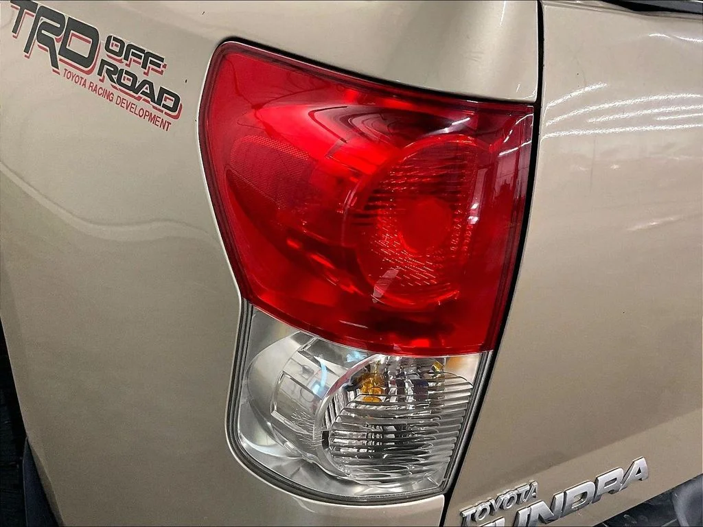 Used 2007 Beige Toyota SR5 image 35