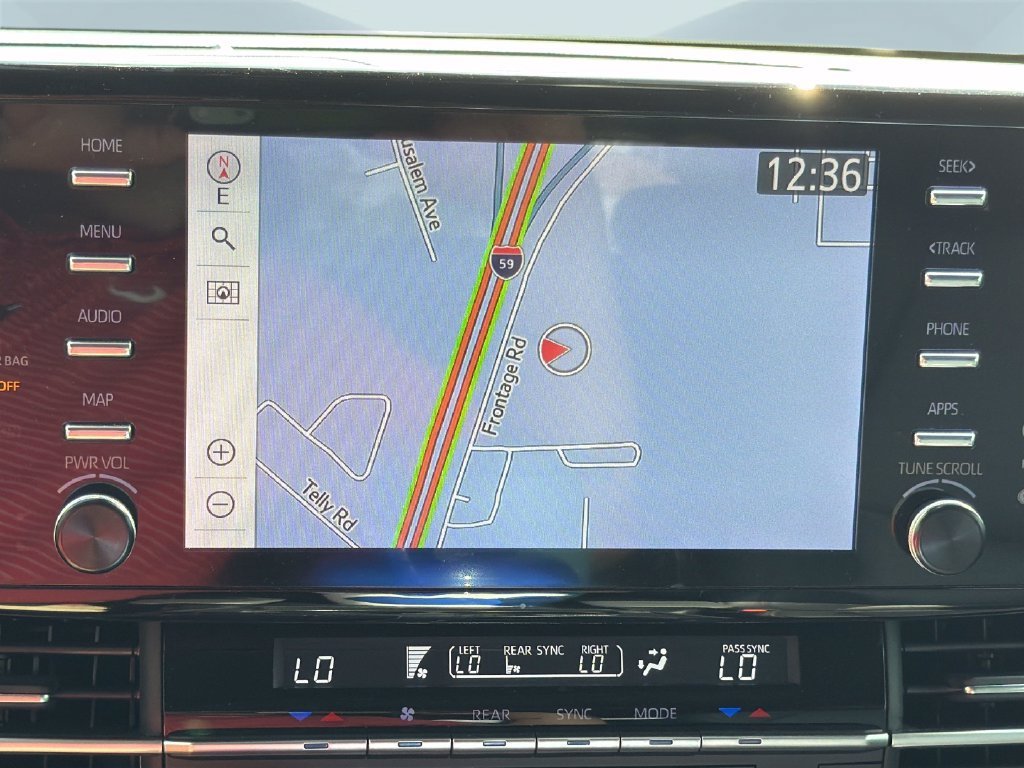 2024 Toyota Sienna Woodland Edition - Photo 22