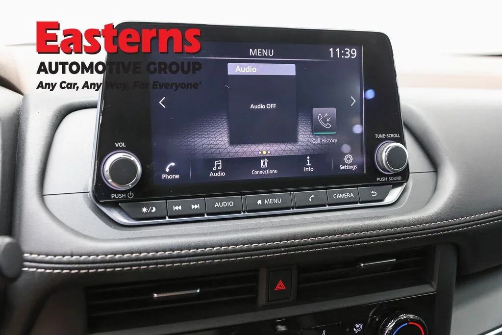 Used 2023 Gray Nissan S image 19