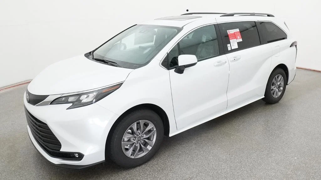 2026 Toyota Sienna XLE