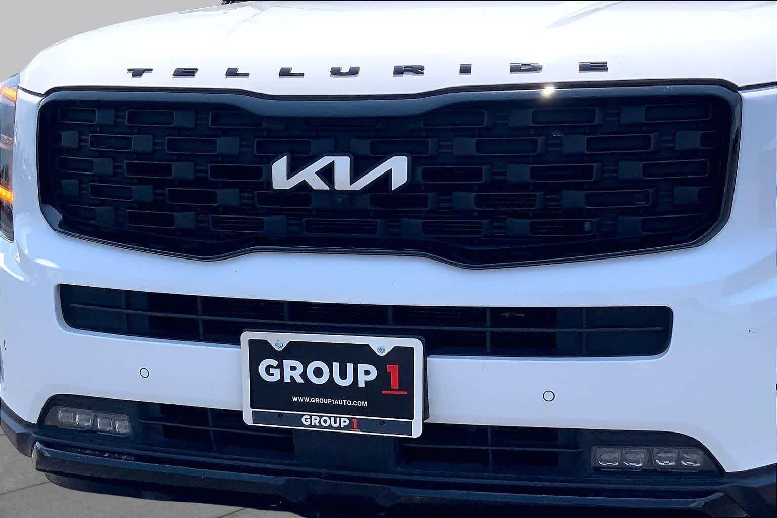 Used 2022 Glacial White Pearl Kia SX image 30