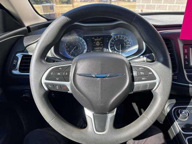 Used 2015 Silver Chrysler Limited image 17