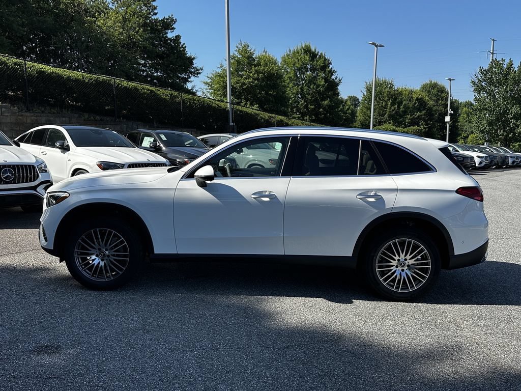 New 2026 Polar White Mercedes-Benz GLC 300 image 5