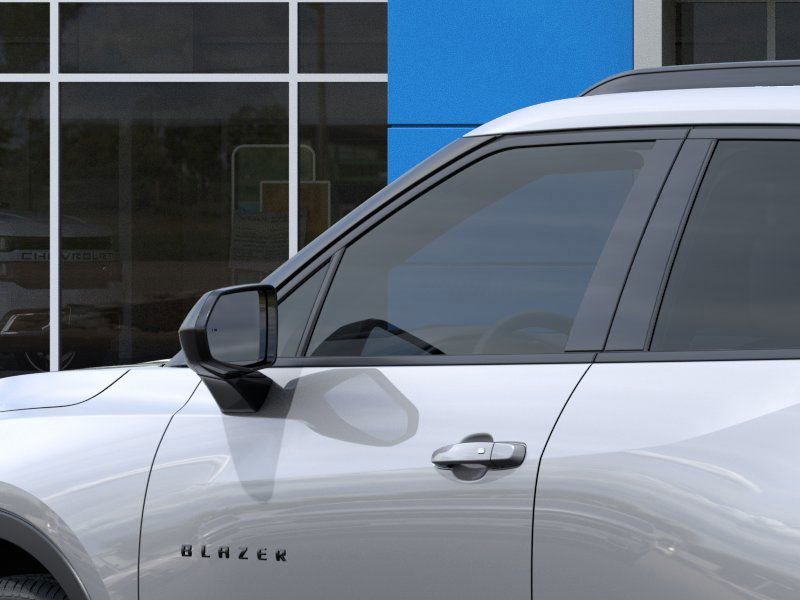 2025 Chevrolet Blazer 2LT - Photo 12