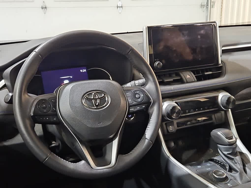 Used 2023 Wind Chill Pearl Toyota Hybrid SE image 13