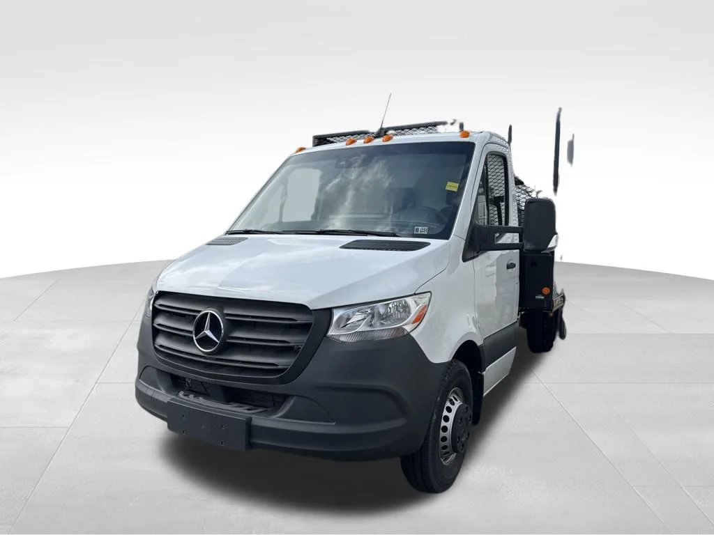 Used 2023 White Mercedes-Benz Standard Roof image 2