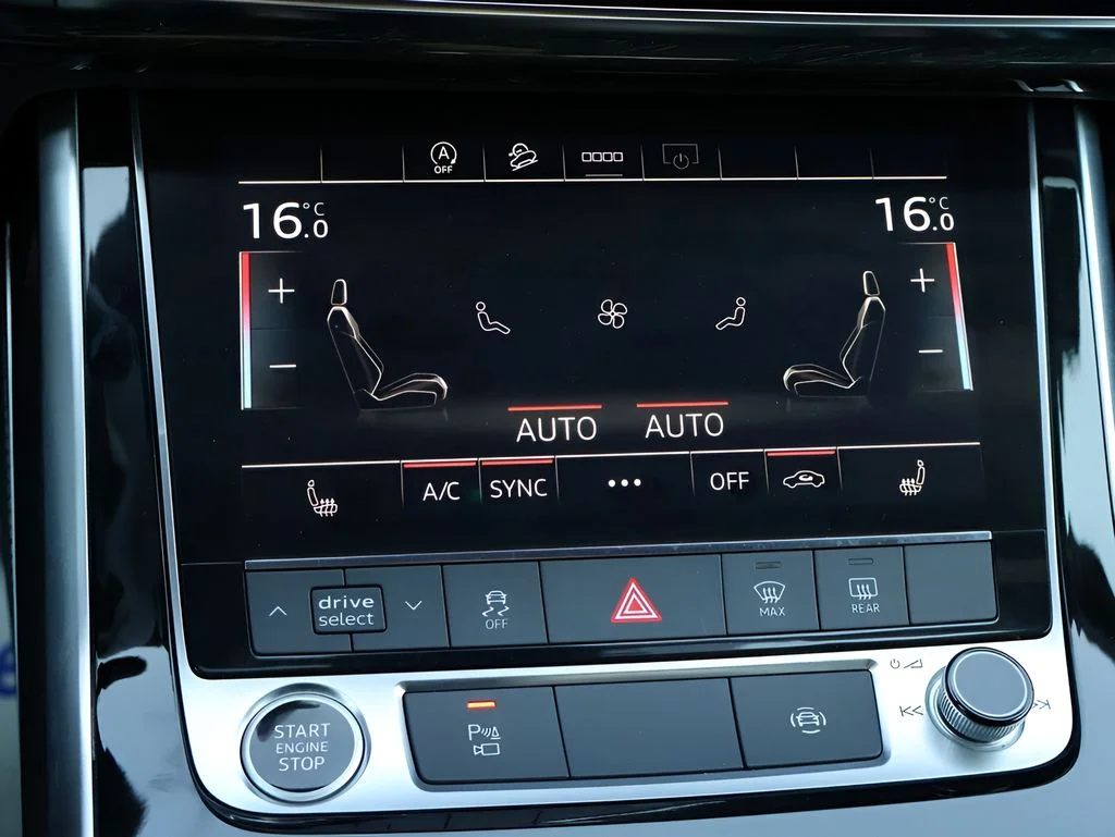 Used 2025  Audi 55 Premium Plus image 26