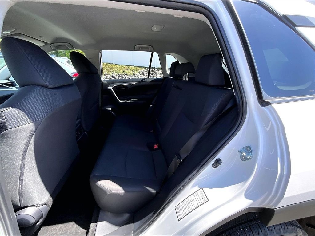 Used 2025 Ice Toyota LE image 15