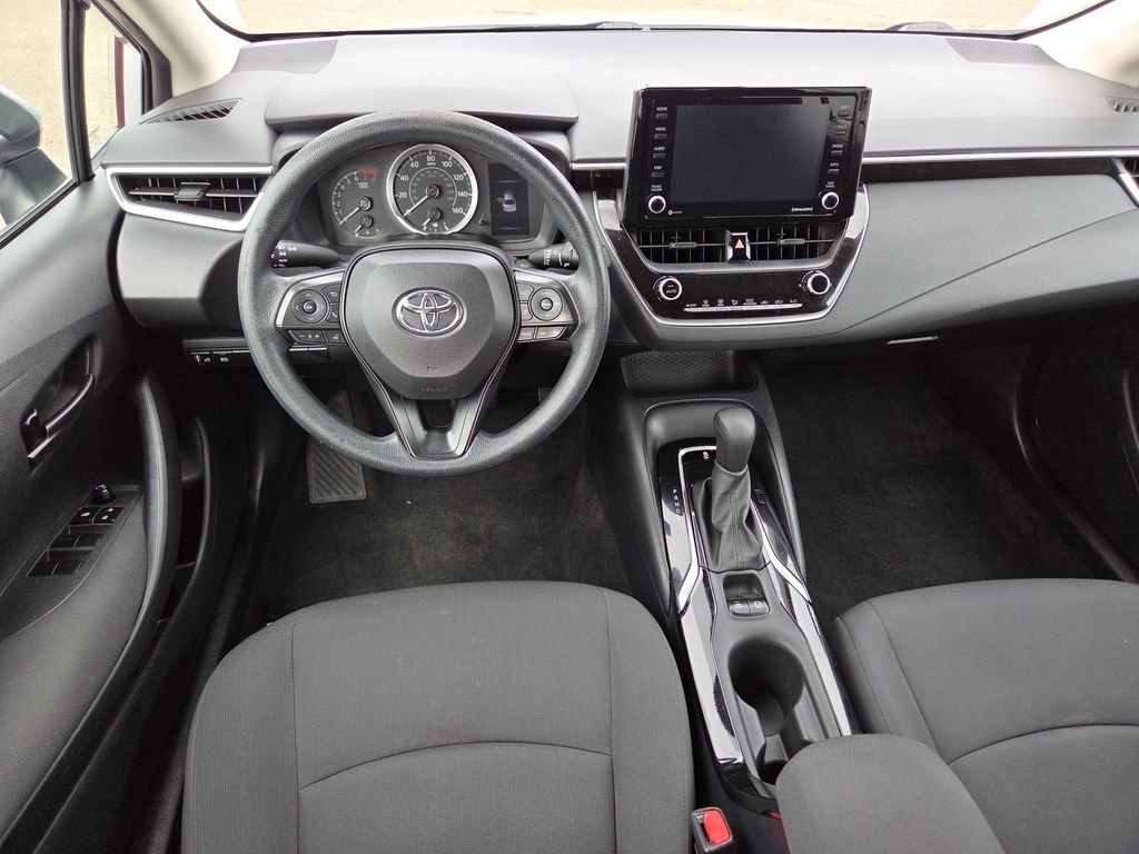Used 2022 Silver Toyota LE image 17