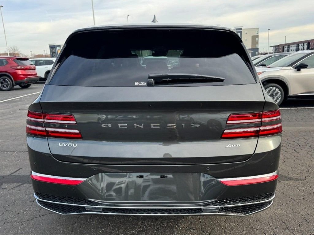 Used 2026 Makalu Gray Genesis 2.5T Prestige image 4