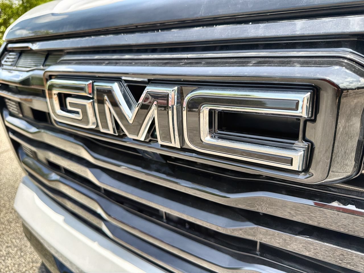 New 2026 Summit White GMC Elevation image 26