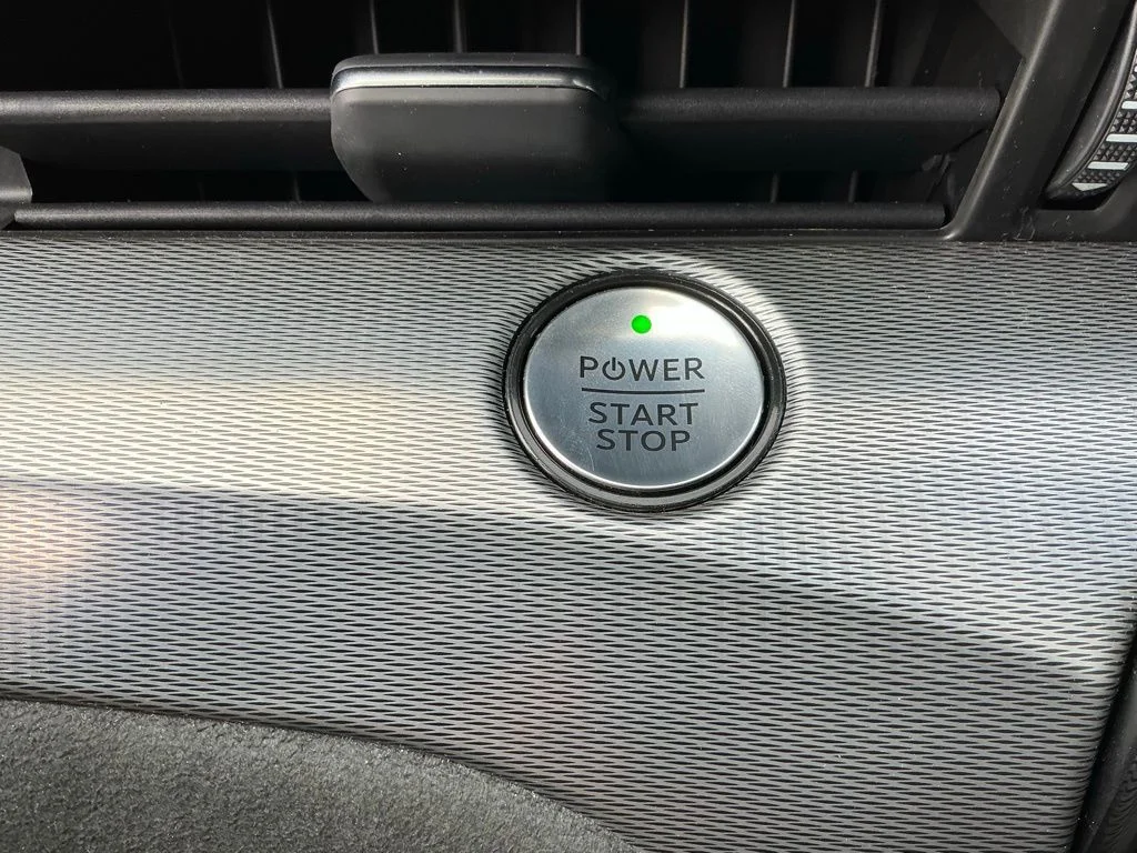 Used 2023 White Ford GT image 40