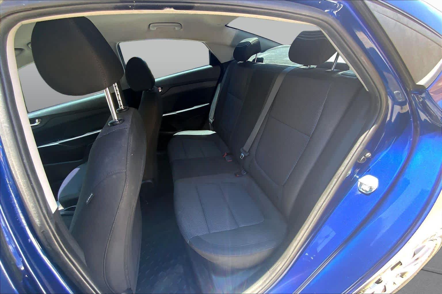 Used 2022 Admiral Blue Hyundai SE image 20