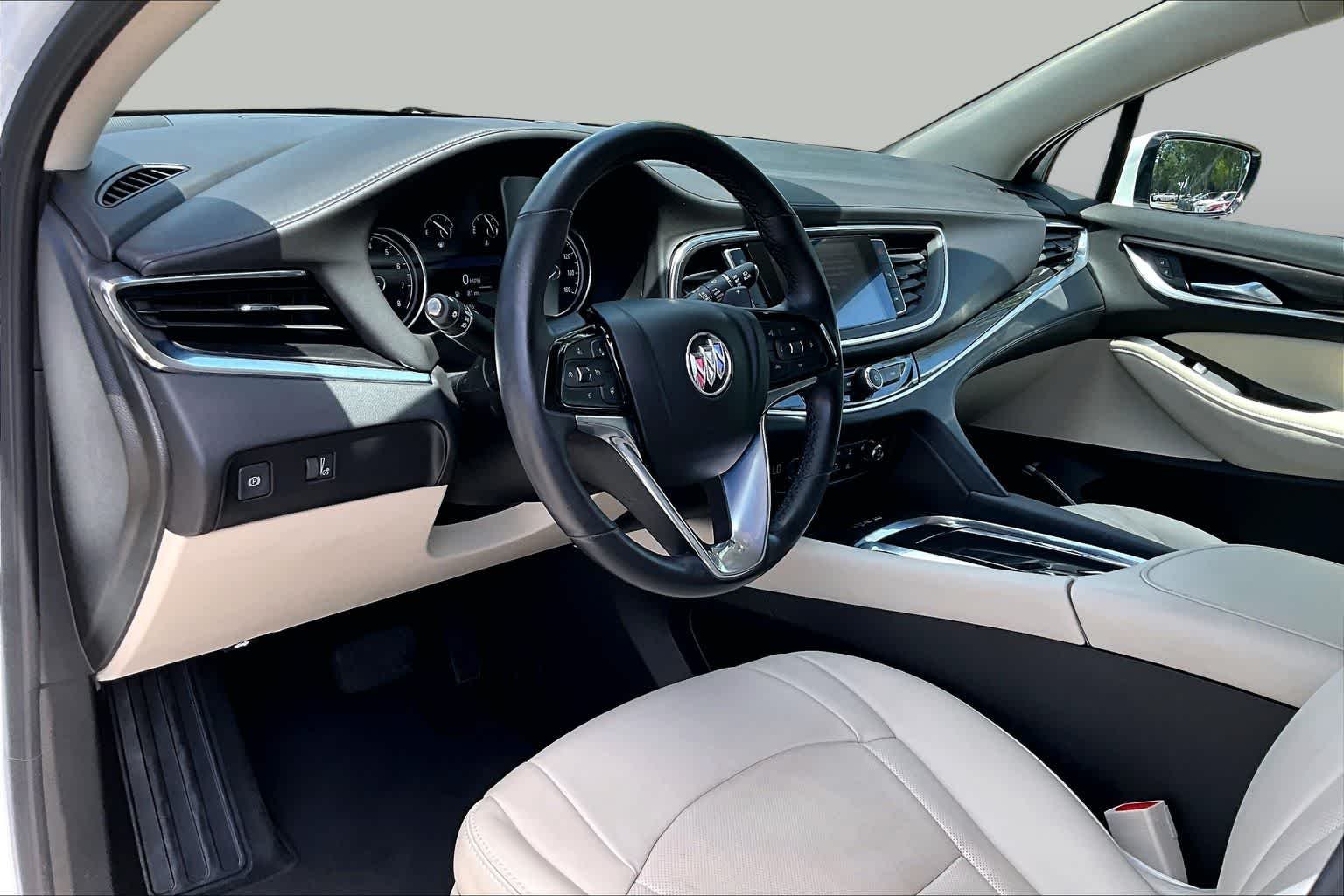 Used 2023 Summit White Buick Essence image 18