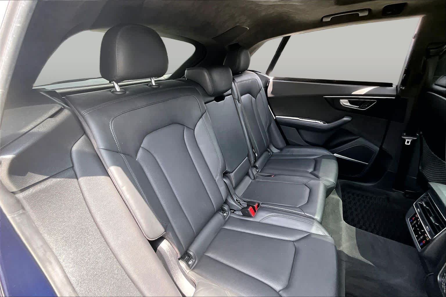 Used 2020 Navarra Blue Metallic Audi Prestige image 20