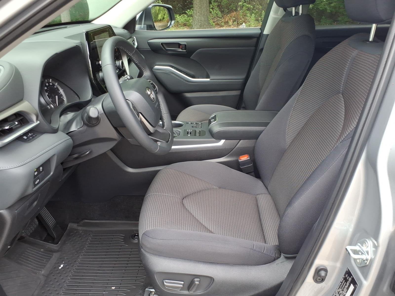 Used 2025 Celestial Silver M Toyota LE image 15