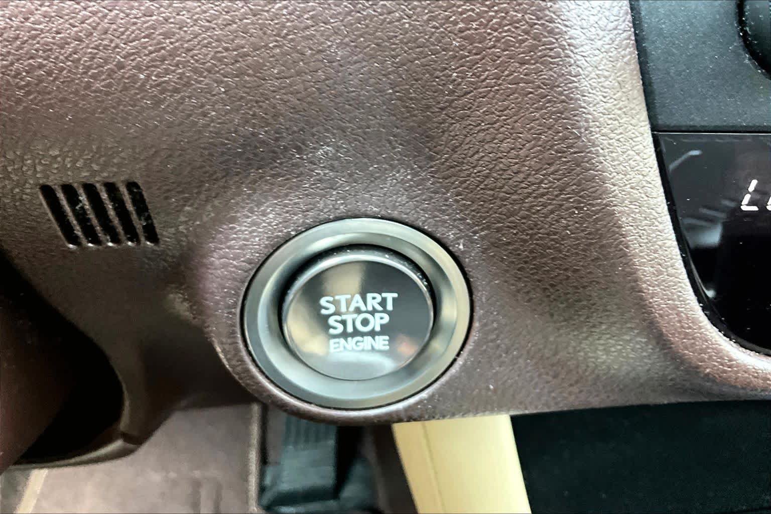 Used 2020 Obsidian Lexus  image 33