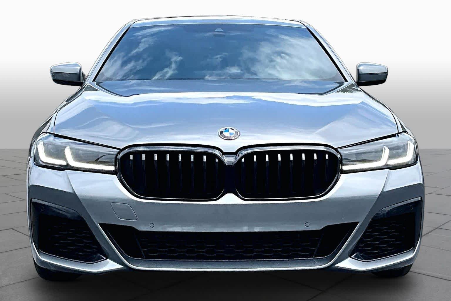 Certified Used 2023 Skyscraper Gray Metallic BMW 540i image 5