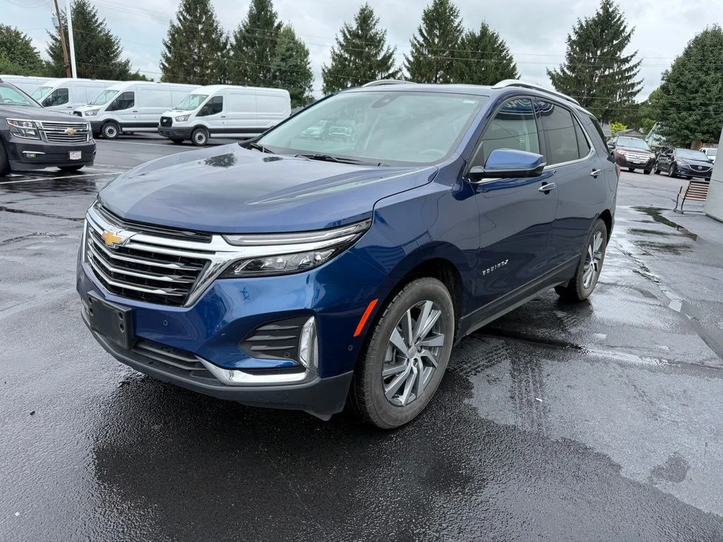 Used 2022 Blue Chevrolet Premier image 2