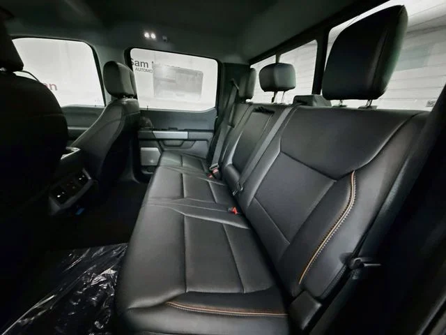 New 2027 Agate Black Metallic Ford F-250® Lariat® image 25