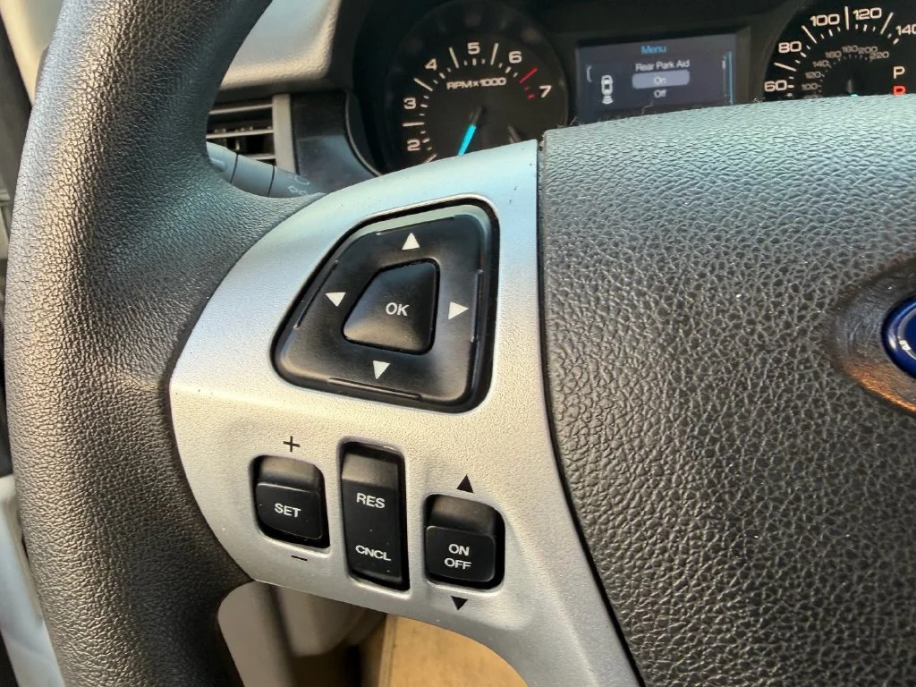 Used 2011 White Suede Ford SE image 22