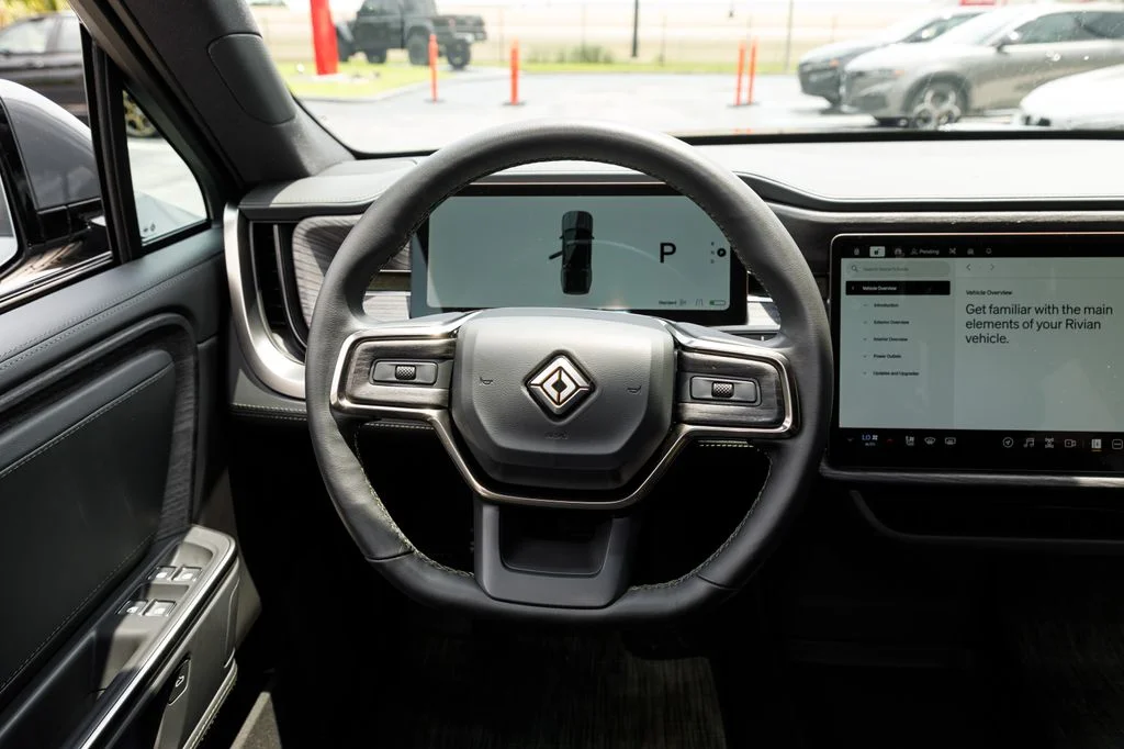 Used 2025  Rivian Adventure Dual Motor Large Pack image 15