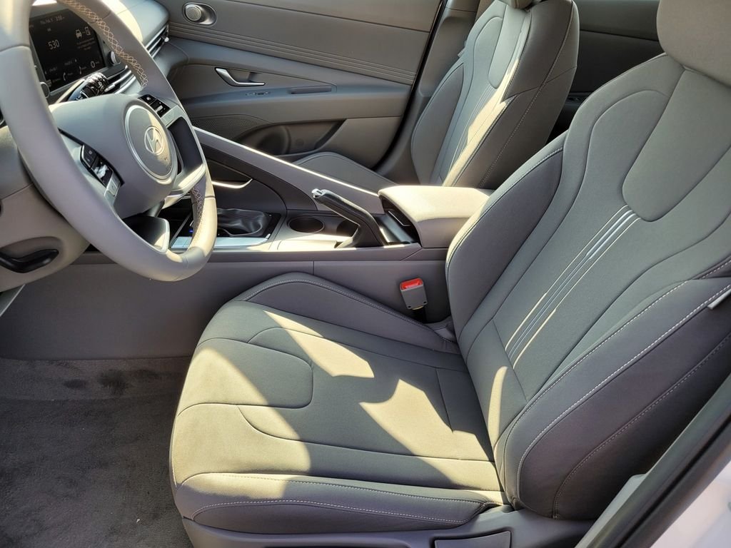 New 2026 White Hyundai SEL Sport image 8