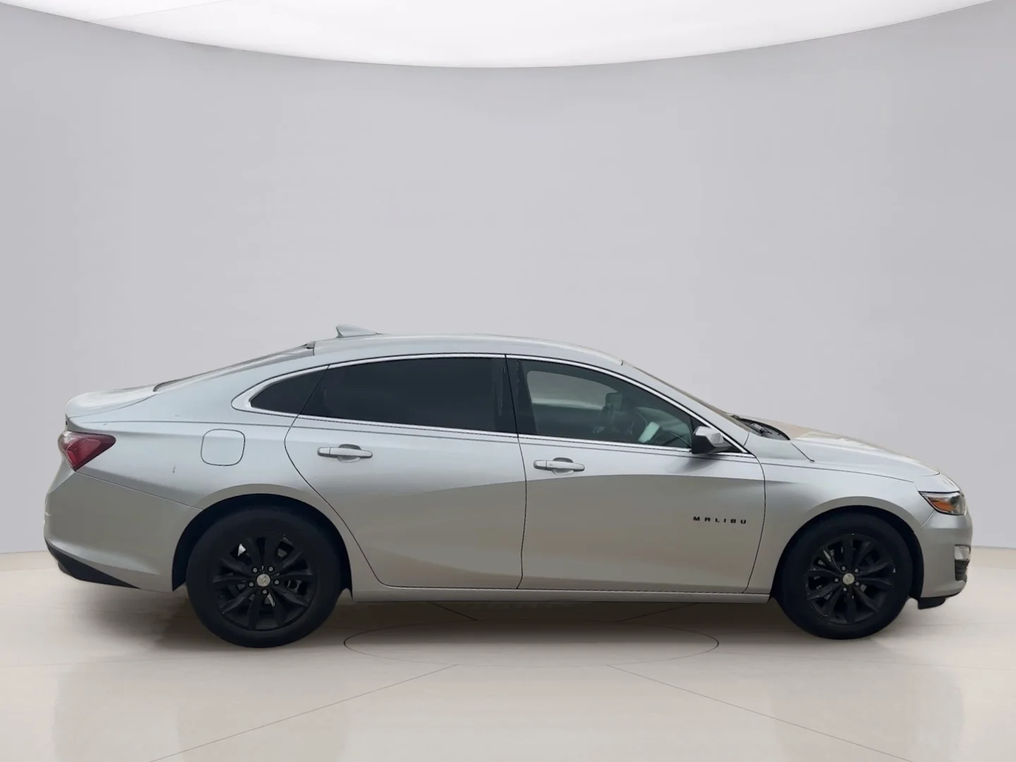 Used 2019 Silver Chevrolet LT image 5
