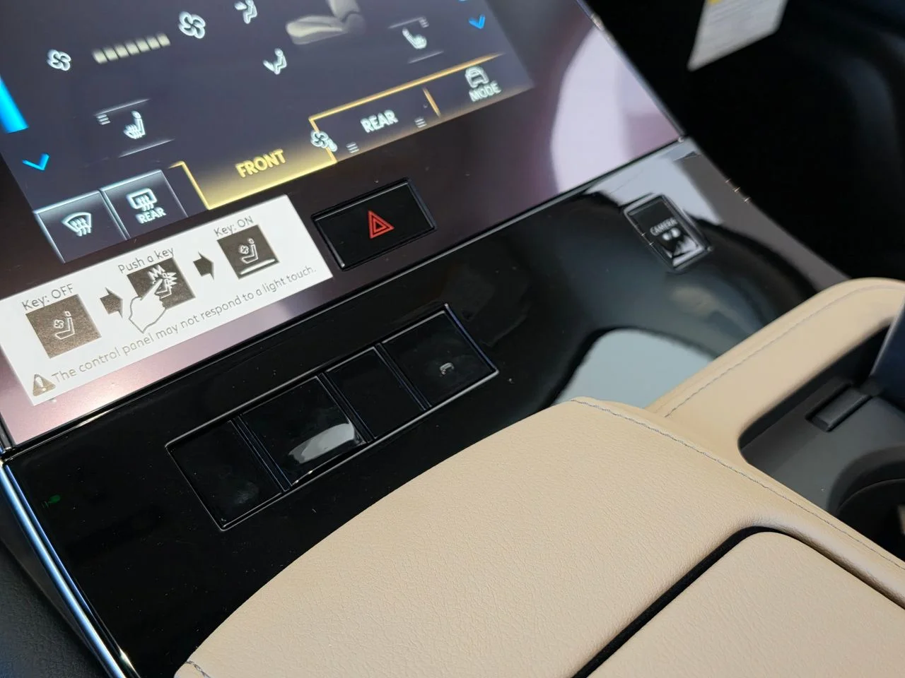 New 2026 RADIANT WHITE INFINITI Pure 4WD image 19
