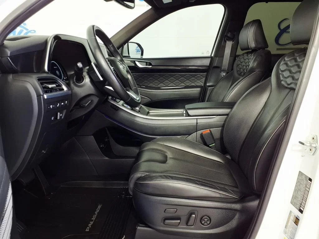 Used 2022 Hyper White Hyundai Calligraphy image 7