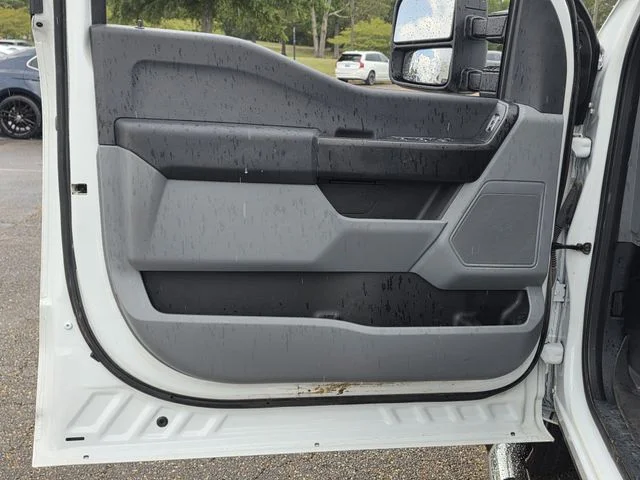 Used 2024 Oxford White Ford XL image 17