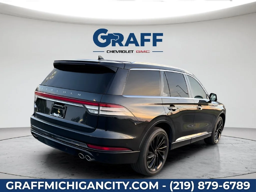 Used 2022 Black Lincoln Reserve image 6